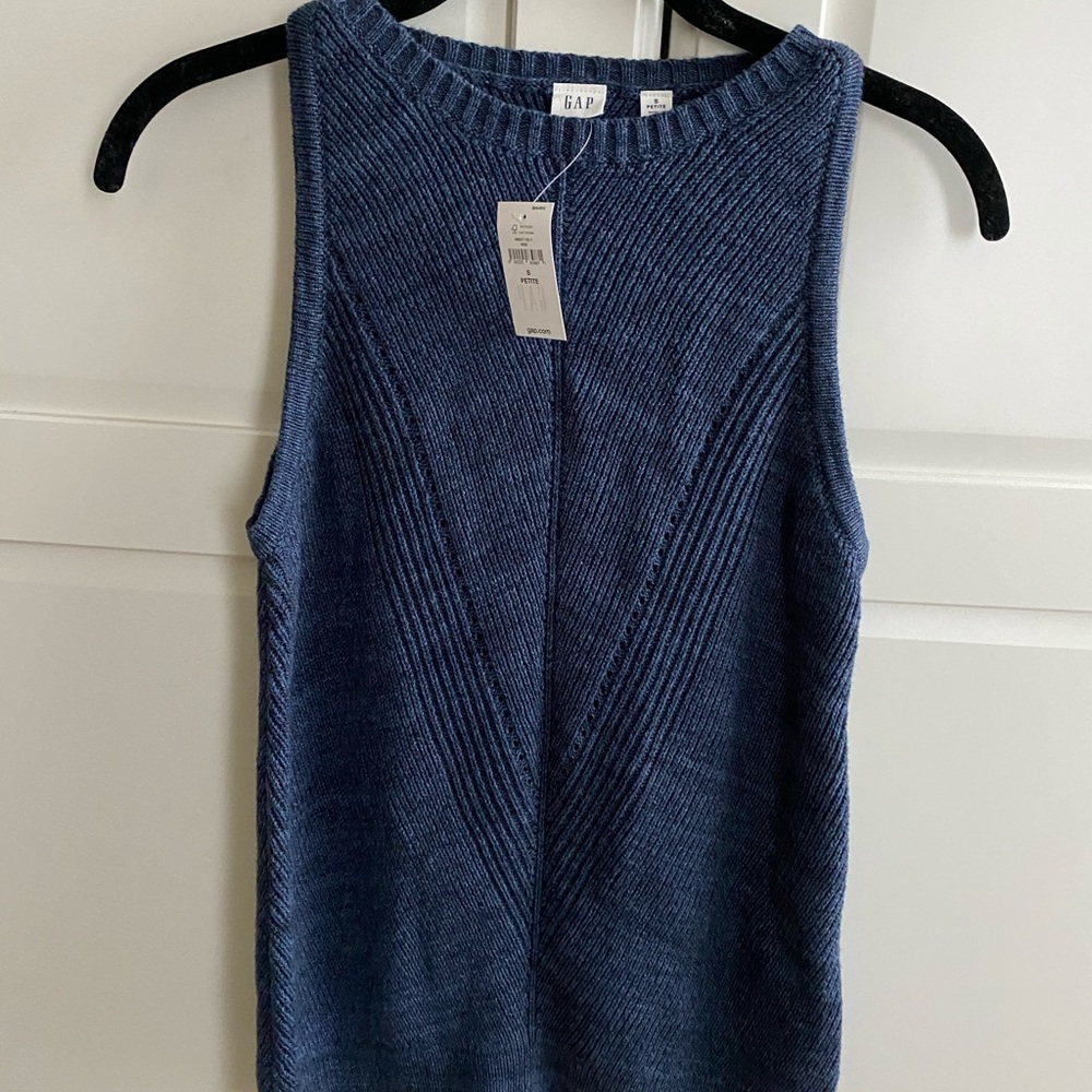 Gap NWT Sweater Shell